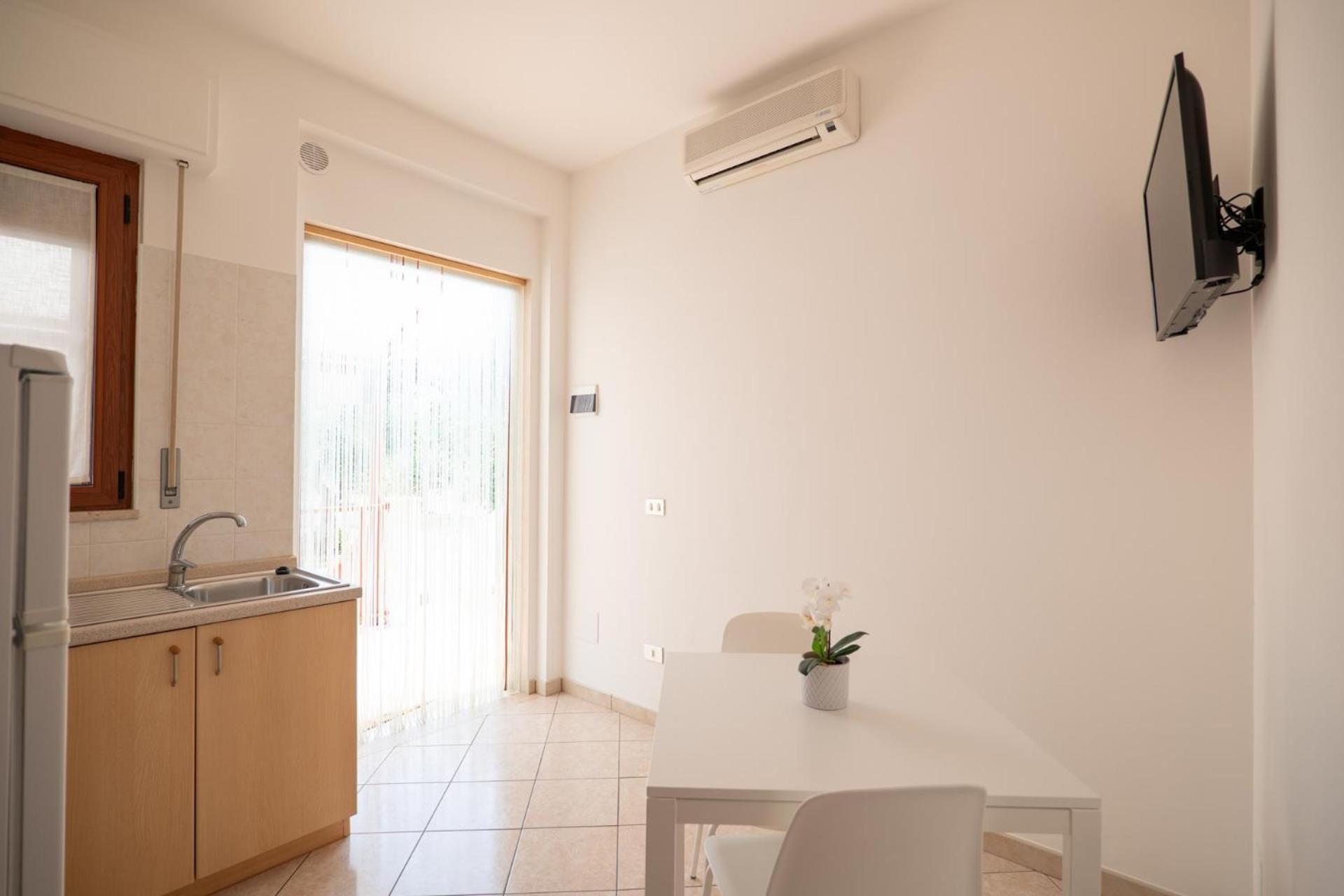 Residence Lido Dei Pini Mattinata Zewnętrze zdjęcie