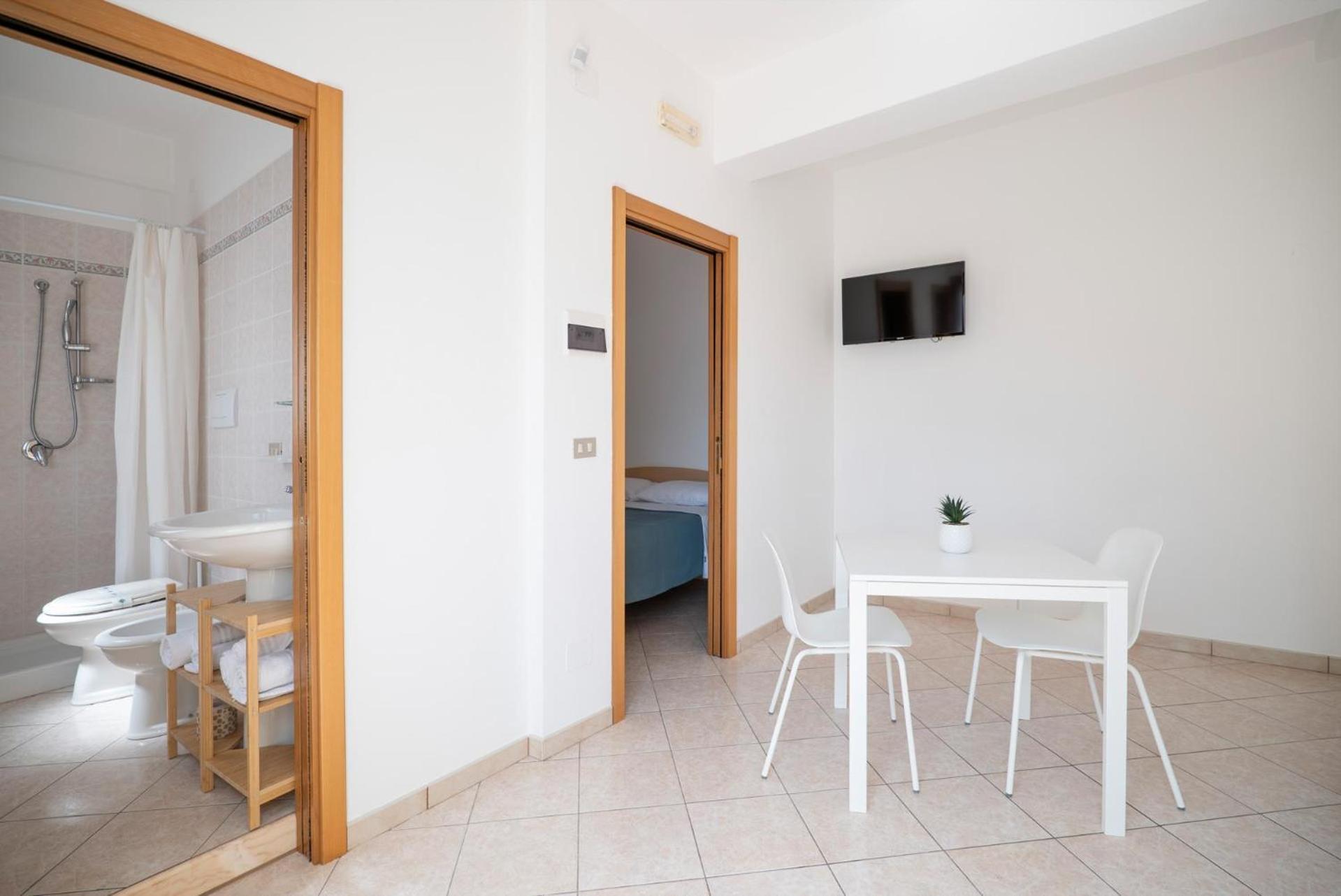 Residence Lido Dei Pini Mattinata Zewnętrze zdjęcie